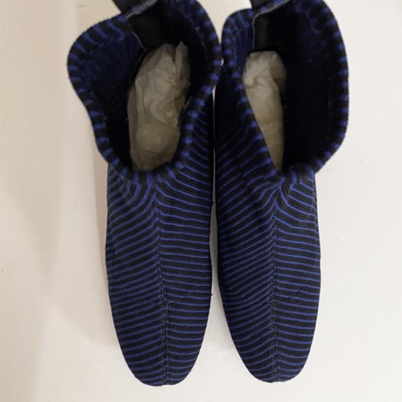 ZARA STRIPED SOCK BOOTIE EUC 6.5 - Picture 8 of 9